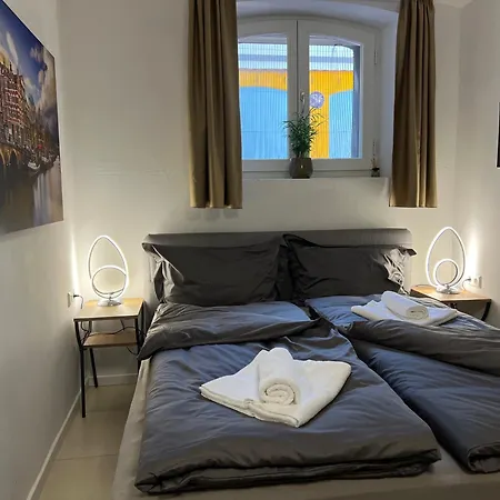 Hilde Apartments Rheinhausen Buitenkant foto