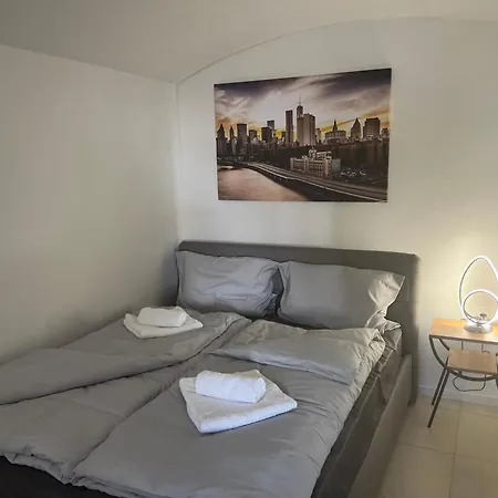 Hilde Apartments Rheinhausen Buitenkant foto